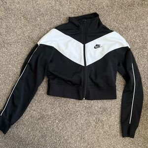 Nike crop zip up jacket